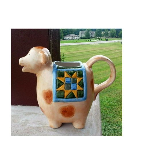 NWOT Whimsical Ceramic Cow Milk Pitcher Large 2.25 Quart 8 1/2" x 10" - Picture 3 of 4